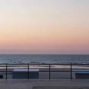 Lovely N° 9 Op Ieder Moment Prachtig Zeezicht & Zwembad Middelkerke